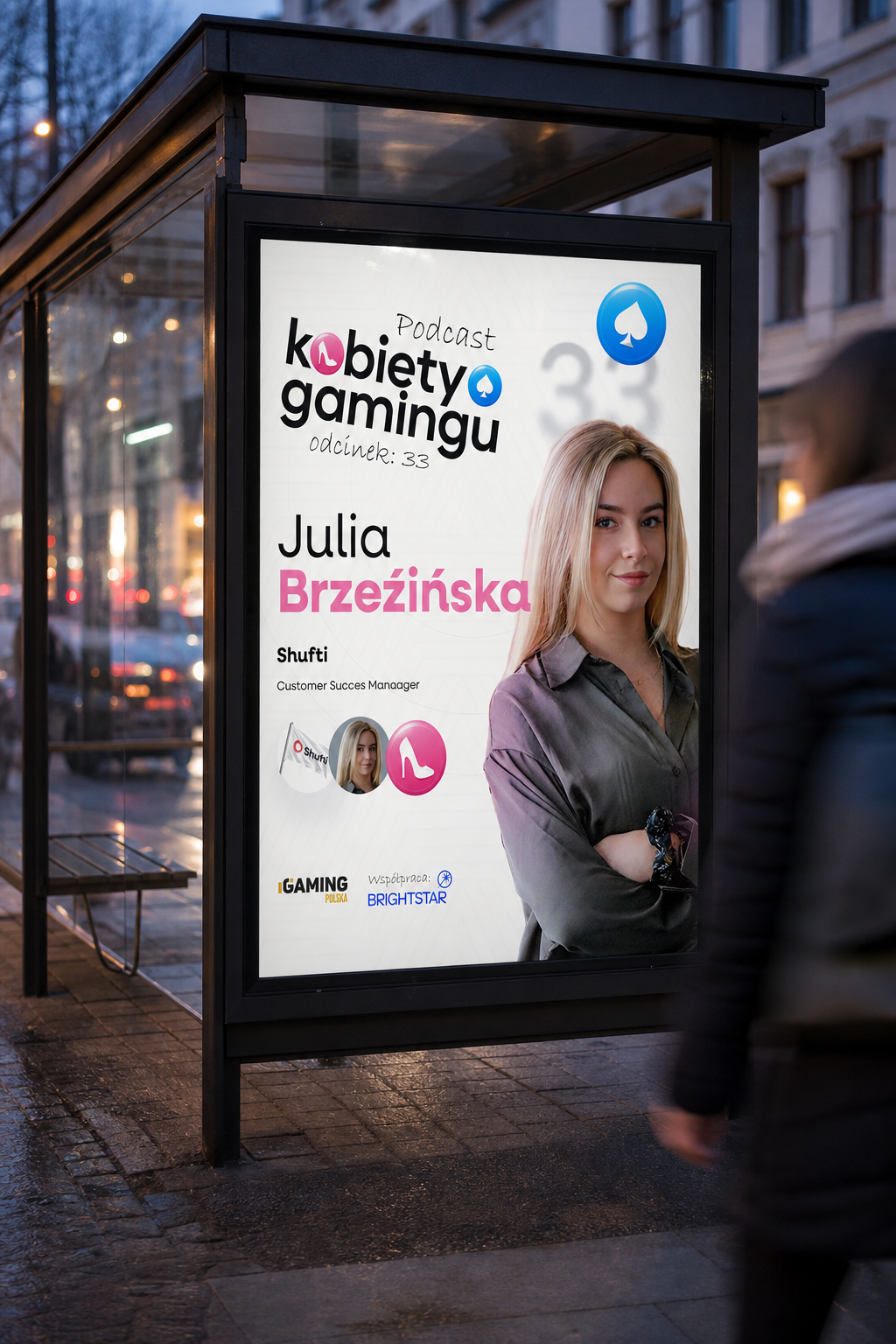 Identyfikacja Kobiety Gamingu na citylightcie